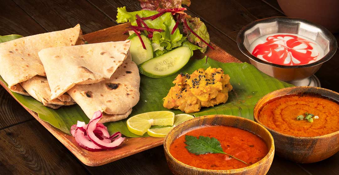 C4. チャパティセット + デザート