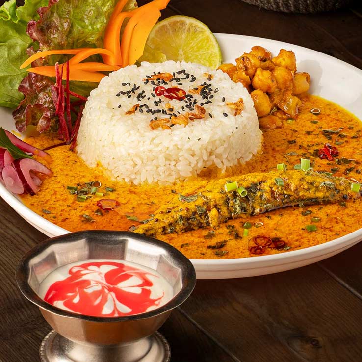 E4. Curry de Peixe + Arroz + Sobremesa